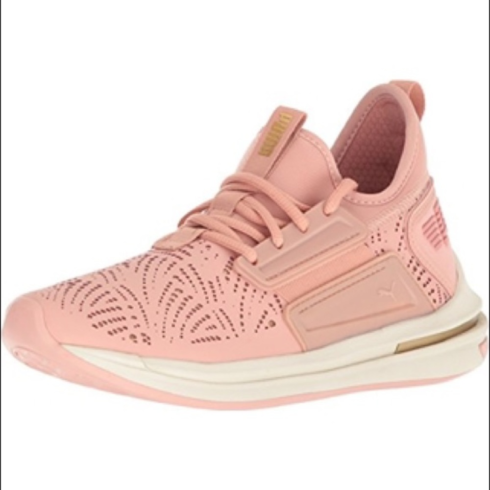 NEW in BOX - Puma Ignite Limitless in Peach/Gold